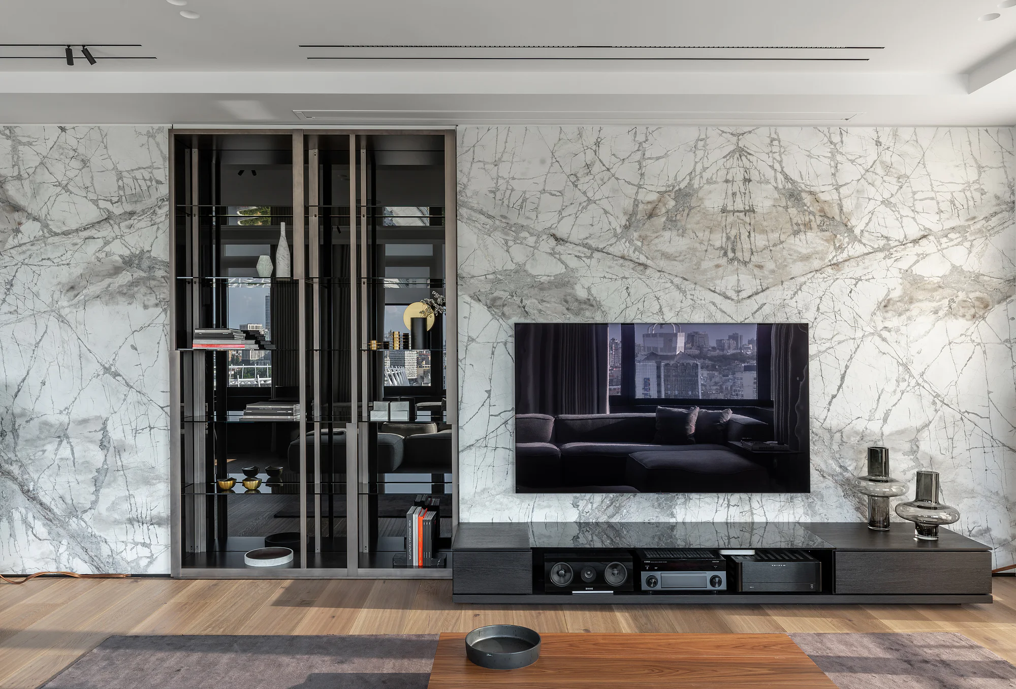 Veined stone wall panels in the living space